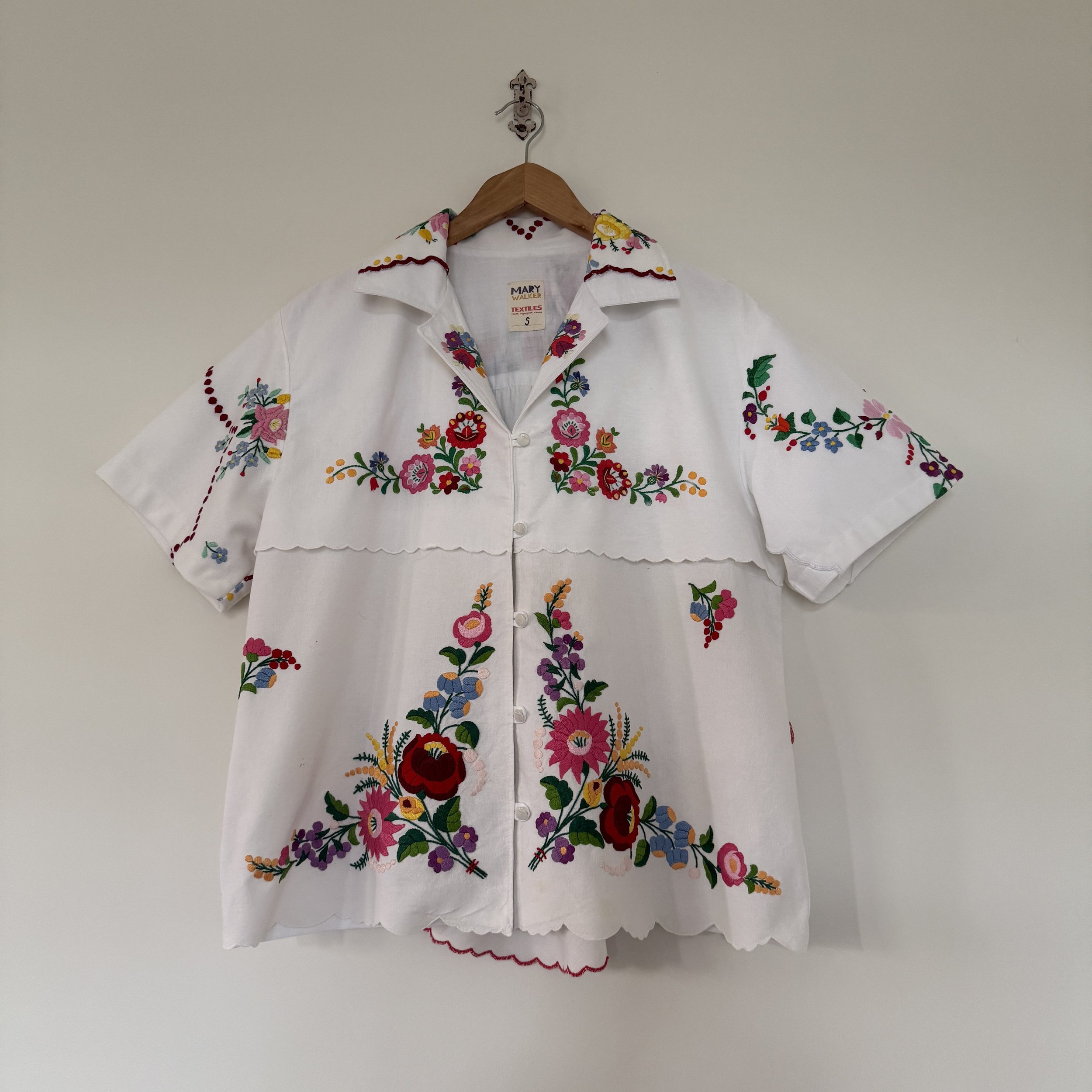 Mid Length Button-Up Shirt: Small