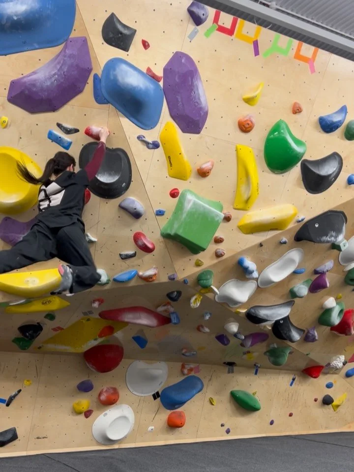 More quality 🤗

Grade: green
Setter: @kai_hrd 
Climber: @climbingtamago