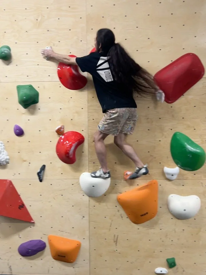 Almost the last bits of beta. 
Final week. 

Vid 1: Purple tape
Vids 2 and 3: Green tape
Setter and climber: @youstagrum