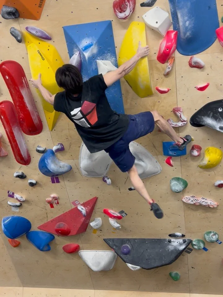 Anniversary Event Div 1 Semifinal and Final blocs. 
The intended beta for the last move of the semifinal bloc was with the right hand&hellip; sorry.

Semifinal bloc setter (vid 1): @nomura_shinichiro 
Final bloc setter (vid 2): @ogata.yoshiyuki 

Gra