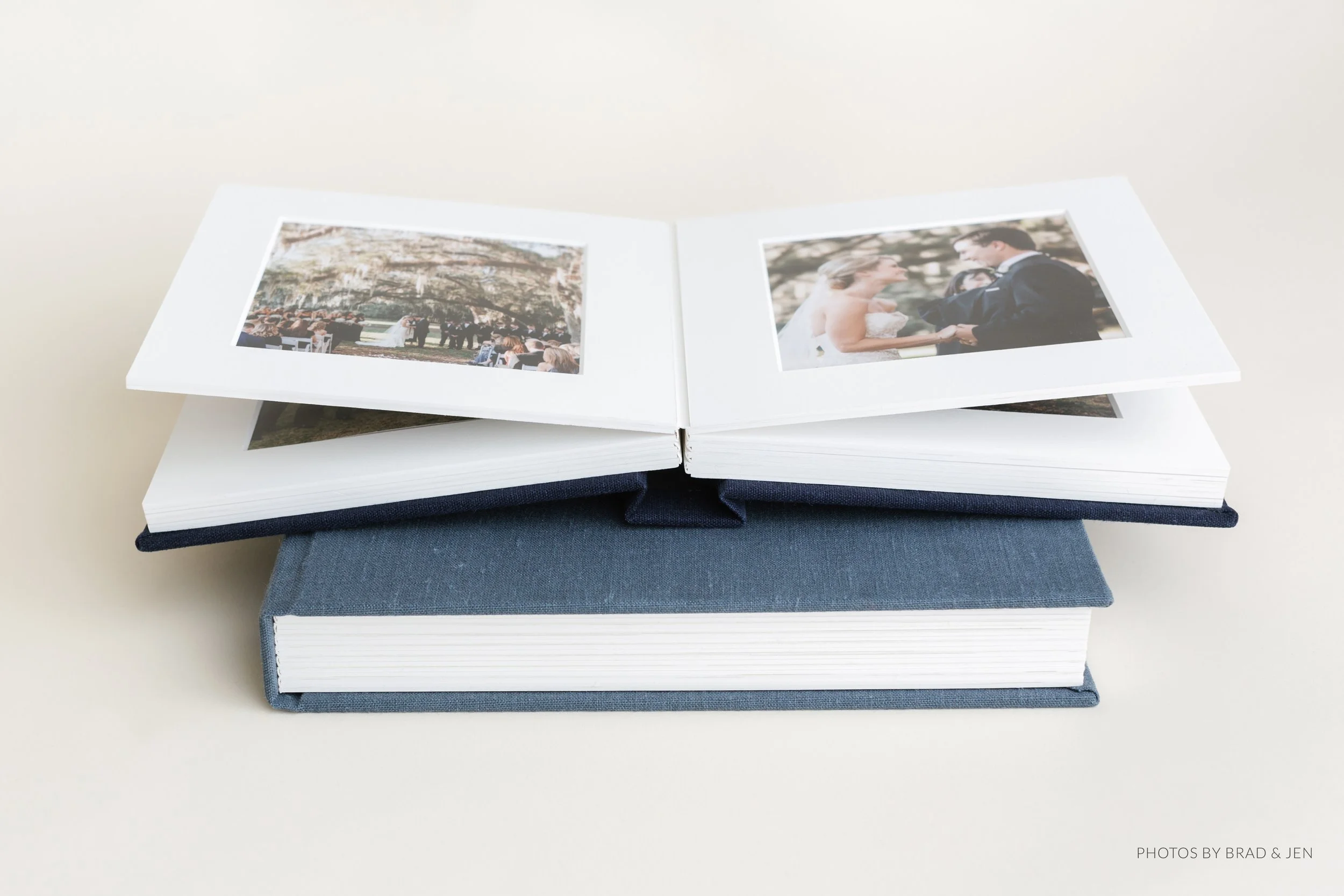 RedTree-Albums-Brad & Jen, Matted Folio Album-109.jpg