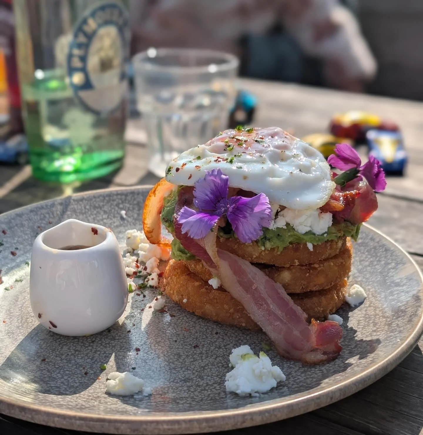 Back open tomorrow, Thursday 9:30-4&hellip;

Have you tried our new Hash Stack yet? Crispy stacked hash browns, smashed avocado, fried egg, crumbled feta and a hot honey shot&hellip;what a way to start the day!

#weareopen #seeyoutomorrow #southdevon