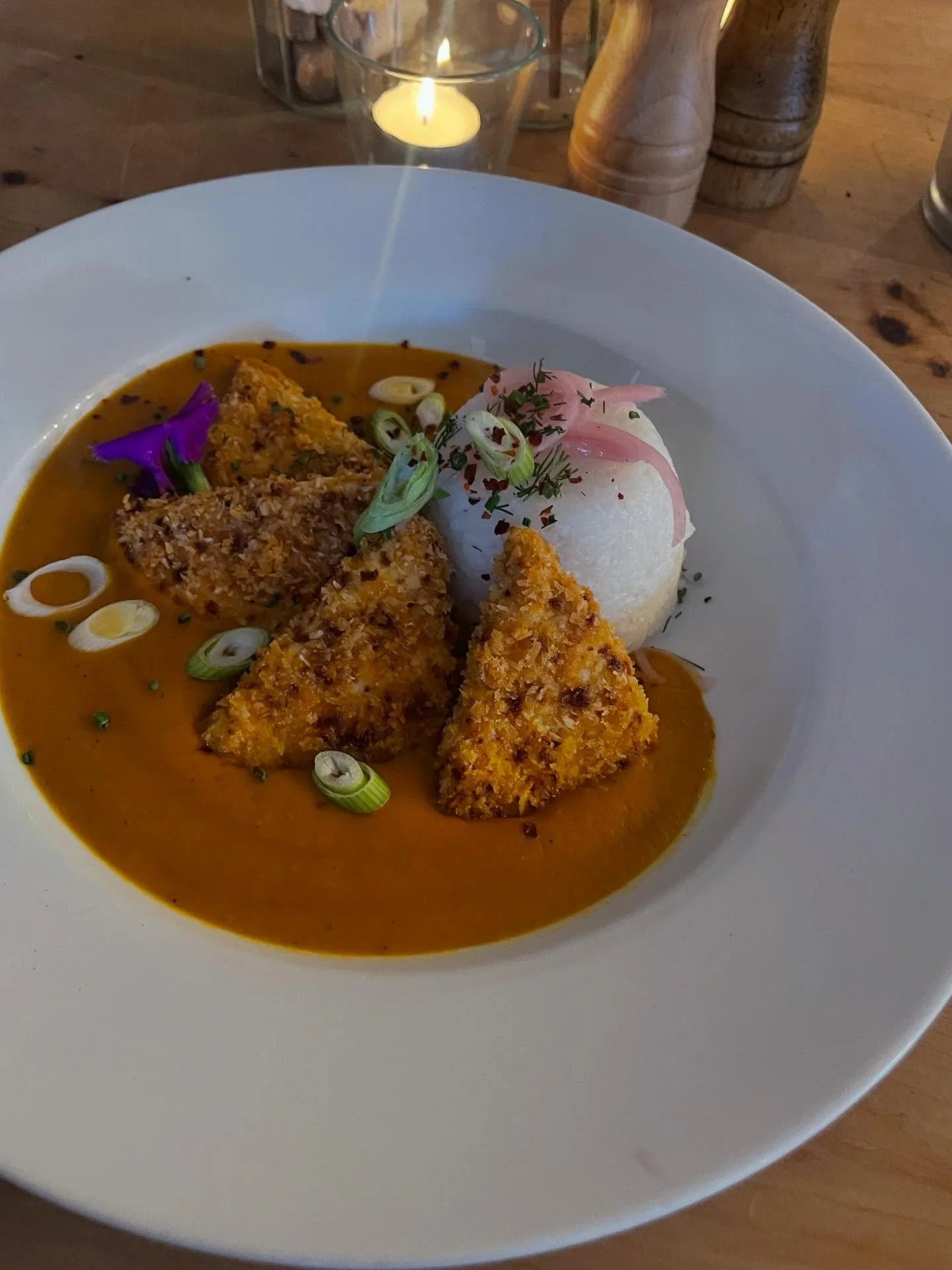 Have you tried Johnny&rsquo;s Katsu curry? 

Crispy chilli and coconut tofu, butternut katsu sauce, jasmine rice. 

This is on our lunch and evening menu 👌

To book a table this weekend visit our website 

#watersiderestaurant #stokegabriel #therive