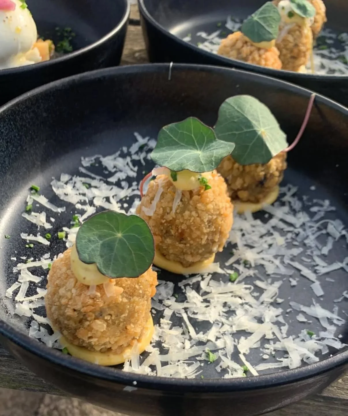 Book in for dinner this weekend and try our mushroom, chicken and chorizo arranchini with katsu mayo...🌟

Open Friday and Saturday evening from 5-8.

Bookings via the website.

#dinnerbythewater #stokegabriel #eatlocal #stokegabriel