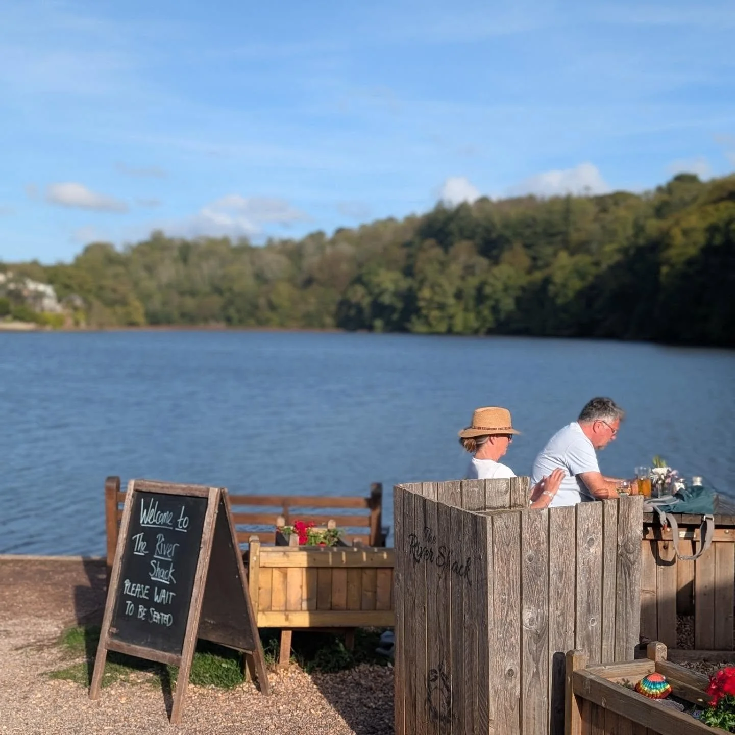 Make the most of this Indian summer and join us at the Shack this weekend in Stoke Gabriel ☀️⛅

🍂We're open for breakfast and lunch on Saturday &amp; Sunday 🍁

(Closed Saturday night as a one off).

#indiansummer #autum #eatingout #localbusiness #t