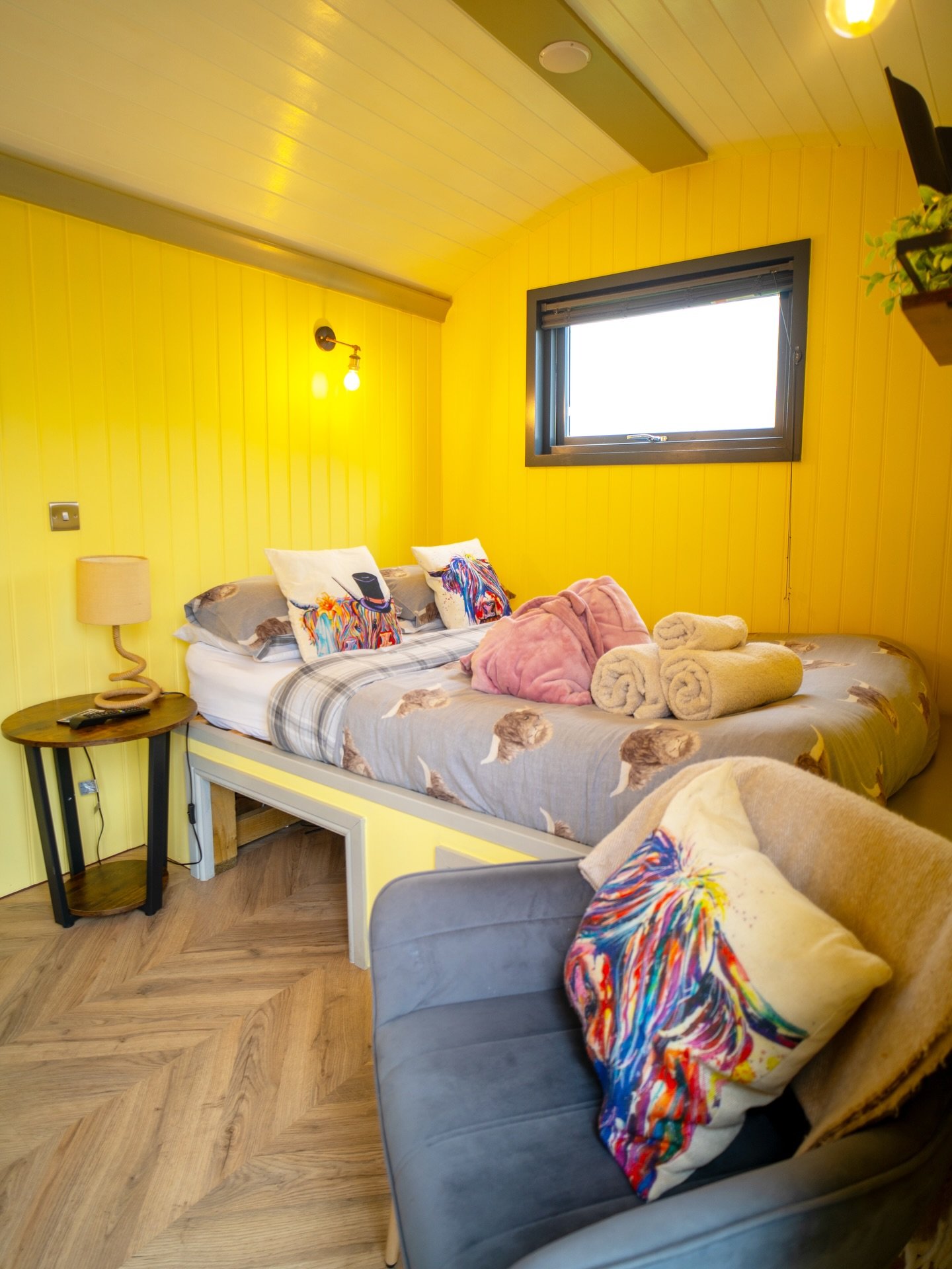 🐰✨ The Rabbit&rsquo;s Den Shepherd&rsquo;s Hut has had a little makeover&hellip;

Fresh, cosy, and looking better than ever our Rabbit&rsquo;s Den has been given a refresh and we&rsquo;re loving the new look.

Still the same peaceful countryside esc