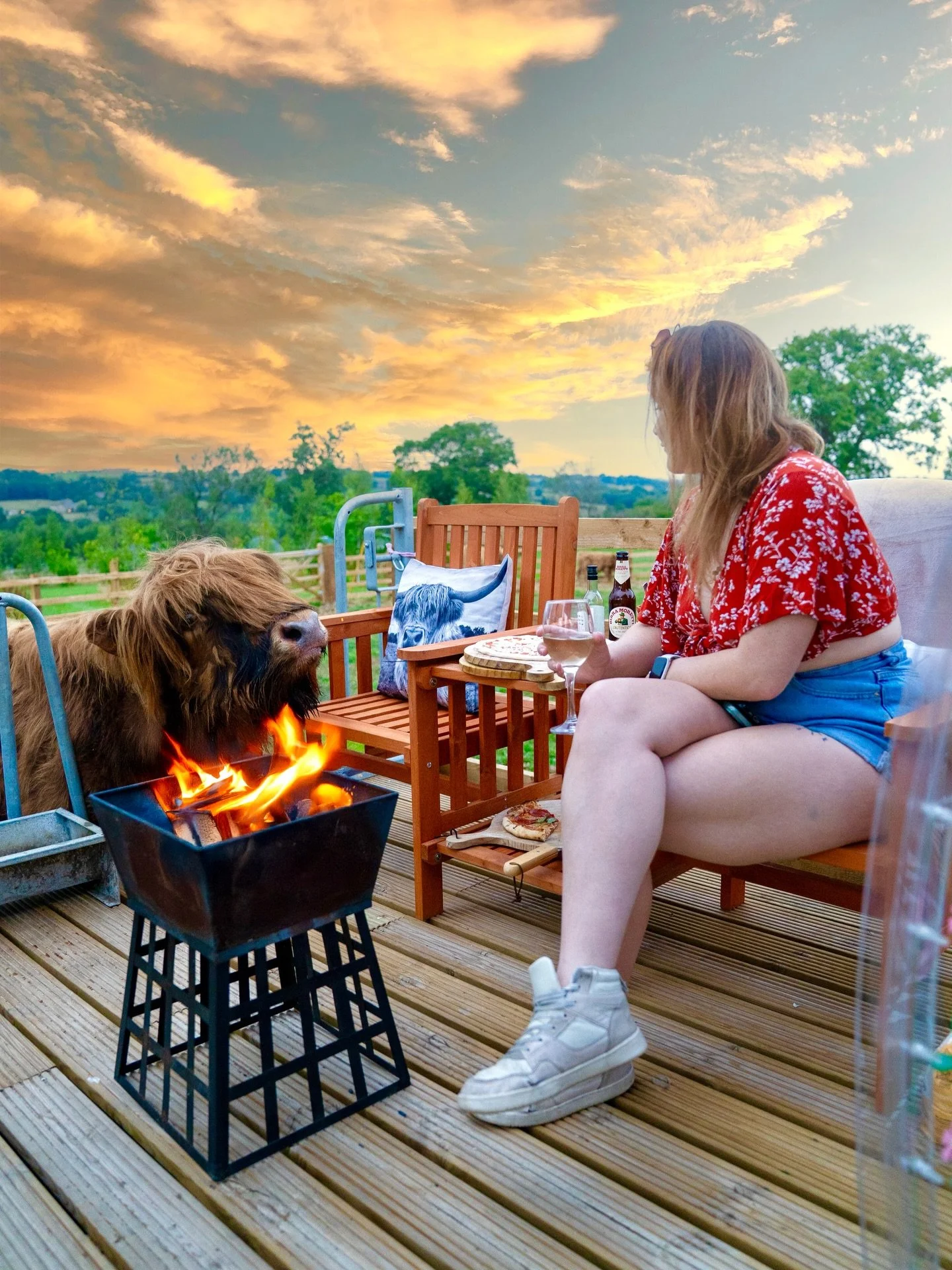🍕🌅 Bookings are now open for our Sunset Highland Cow Pizza Experience and they&rsquo;re filling up so fast! 🐮

One of our most loved experiences is back make your own pizzas, bring your favourite drinks, and spend golden hour with our Highland cow