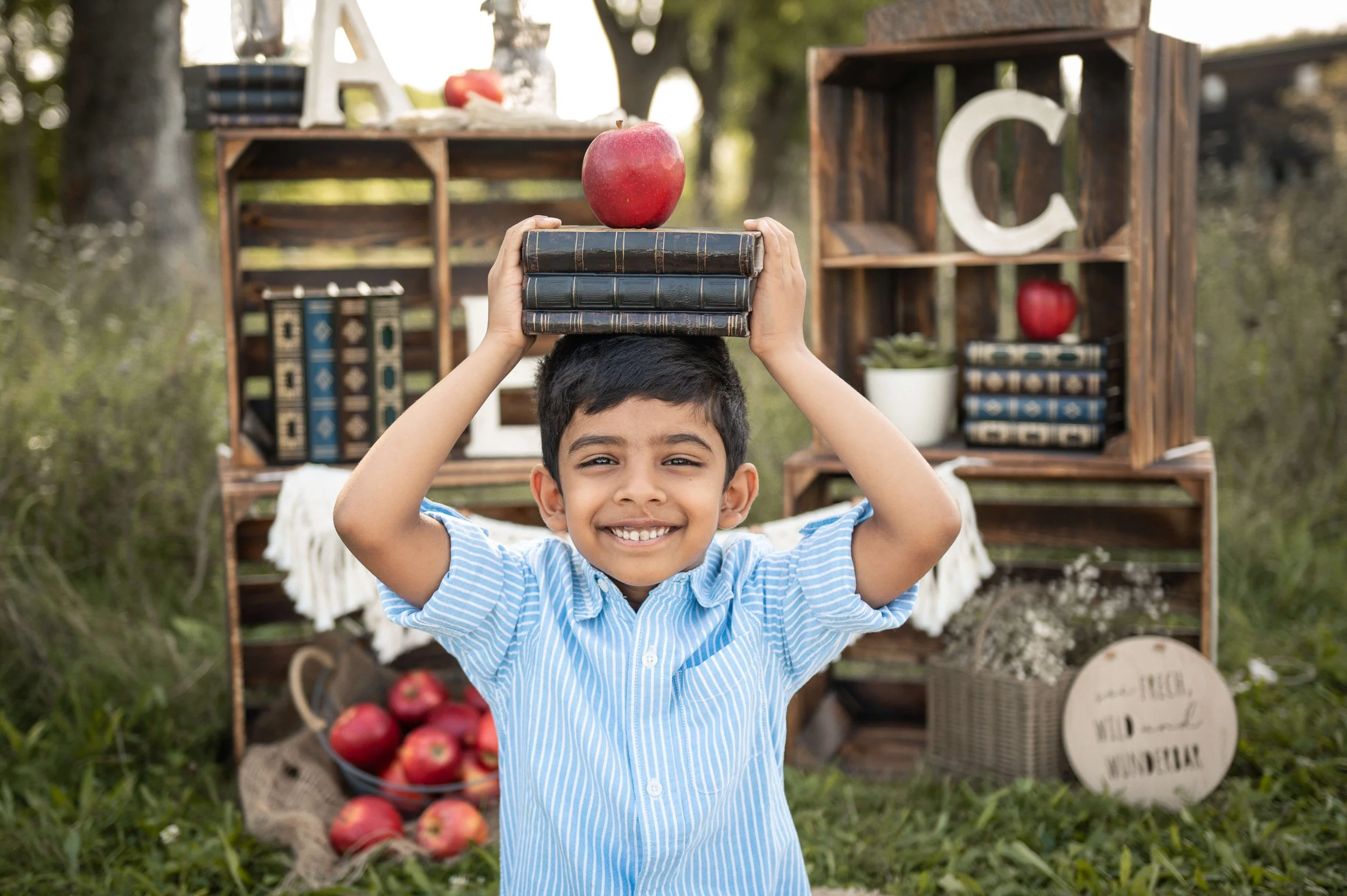 Einschulungsfotos München – natürliche Kinderfotos Ela Behrens Fotografin