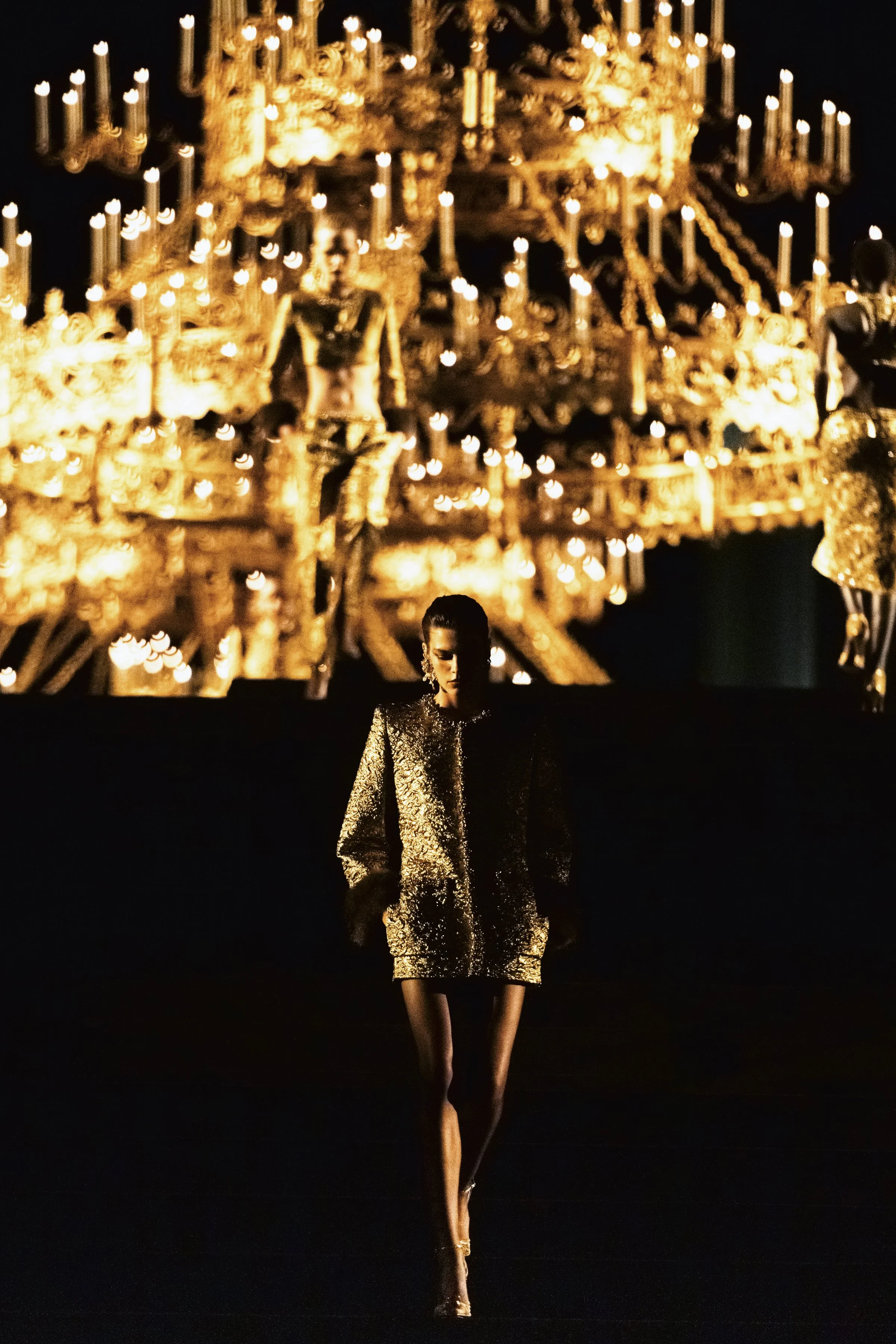 SAINT LAURENT_WOMEN_SUMMER27_AMBIANCE_02_01_HR.jpg