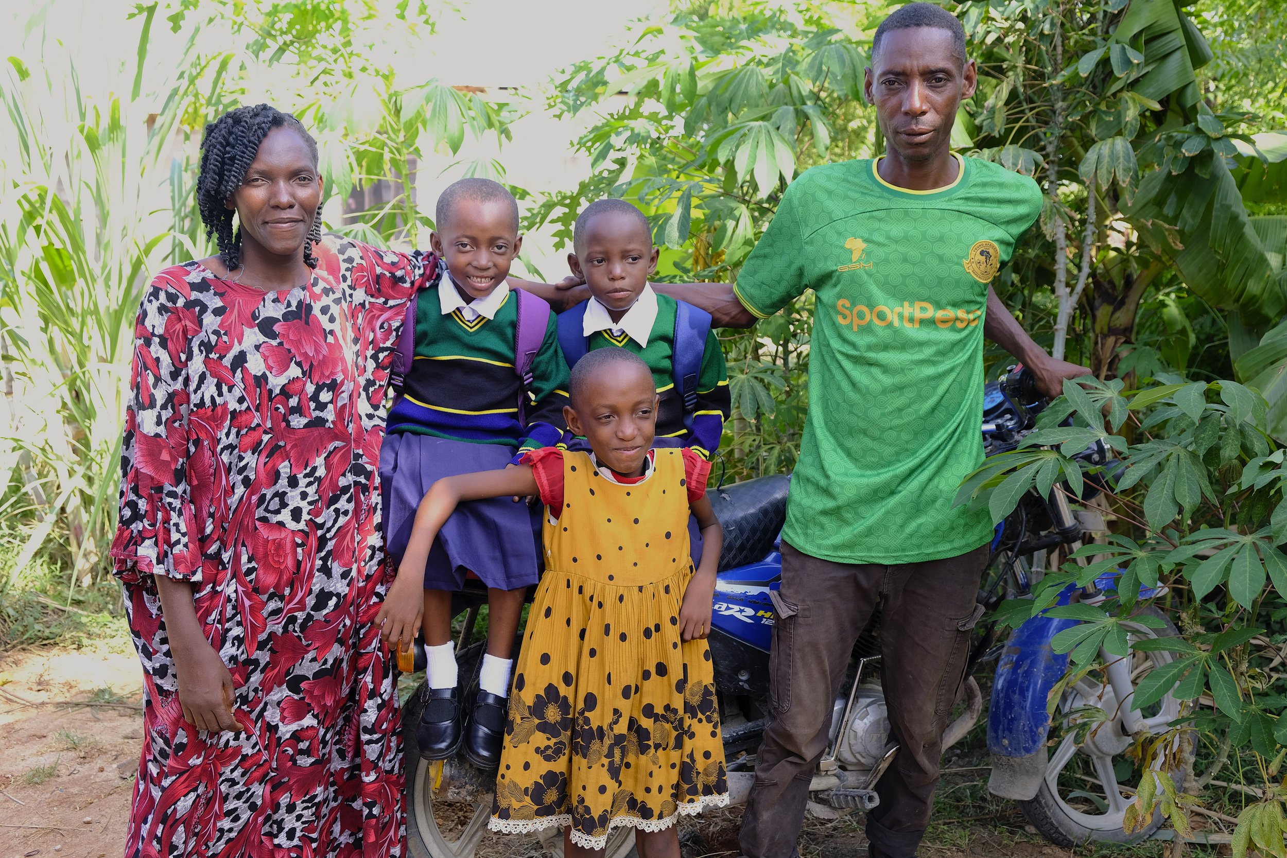 Gezin met motor 1.JPG