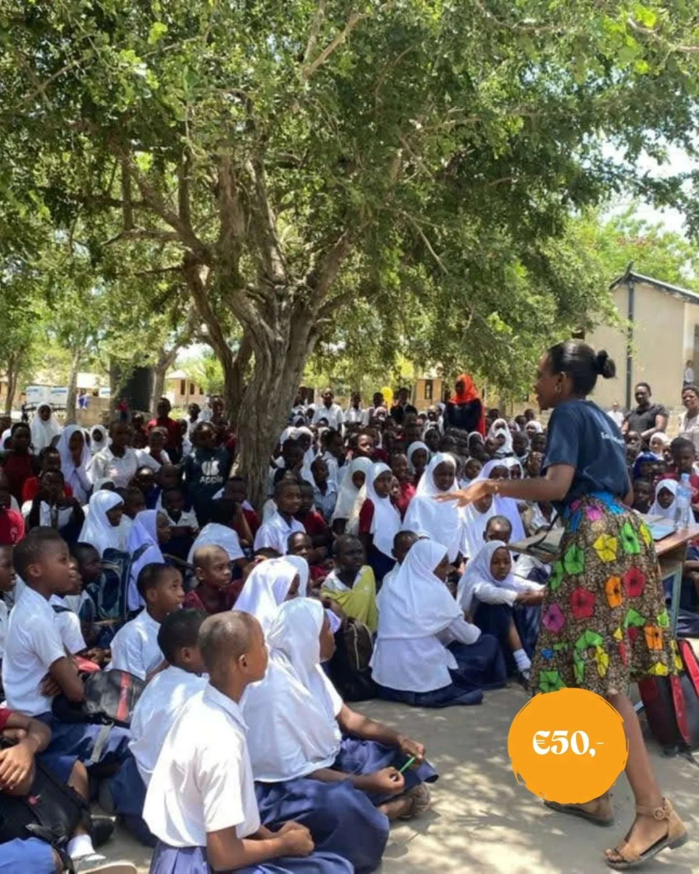 Voorlichting

Weten wat je rechten zijn. Je eigen grenzen leren aangeven. En weten waar je hulp kunt zoeken als iemand daar overheen gaat. Dat is niet vanzelfsprekend voor alle kinderen.

Met ons Amka-project (Amka betekent wake up in het Swahili) ge