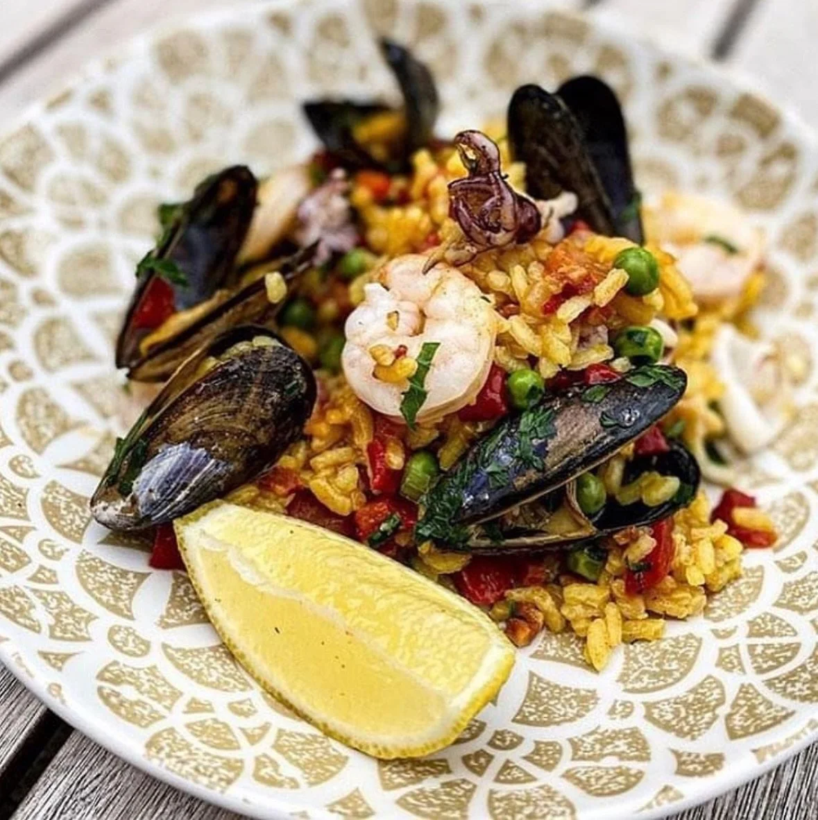 Dreaming of cooking up the ultimate Paella to impress friends & family? 🇪🇸 🥘 
Join us at Belfast Cookery School for our Mediterranean Cuisine class – we’ll guide you step by step through creating this iconic, flavour-packed dish.