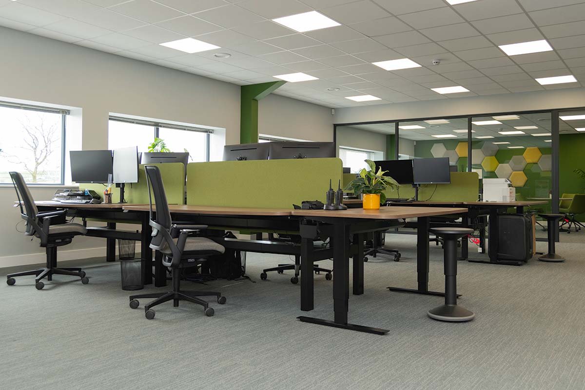 Height adjustable desk.jpg