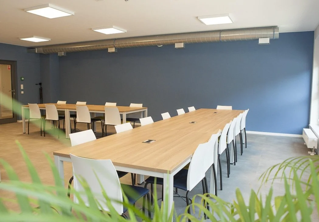 conference table balma.jpg