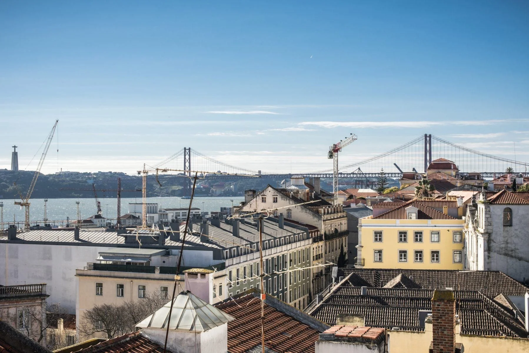 02_SANTOS_INVESTEDESIGN-1798x1200.jpg