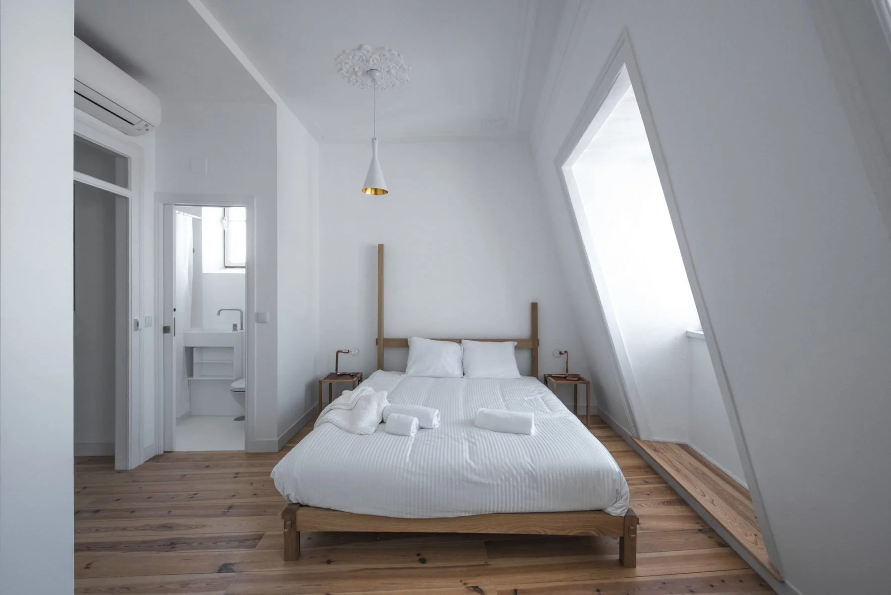 16_SANTOS_INVESTEDESIGN-1798x1200.jpg