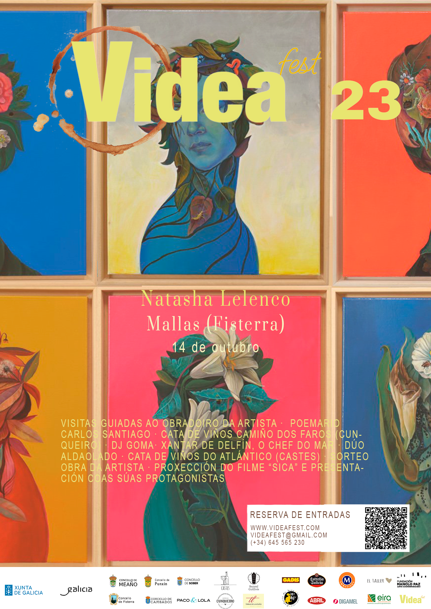 Carteles y arte en una exposición con un retrato de una mujer con cabello verde, rodeada de plantas y flores, en colores vibrantes