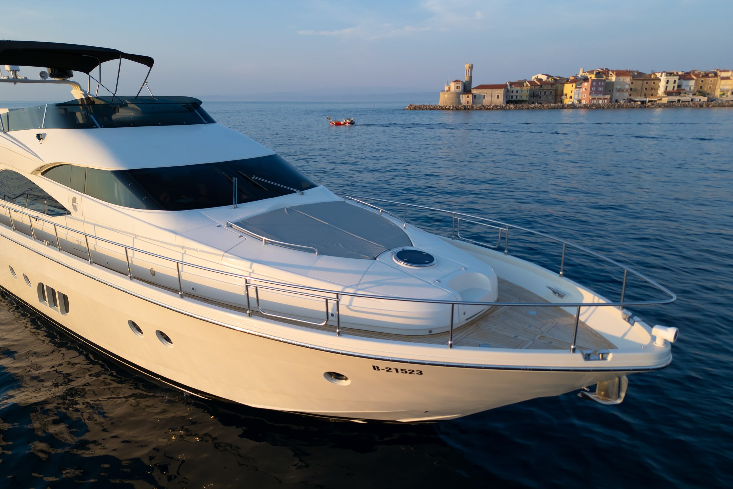 Dominator 62 - Skyfall-96.jpg