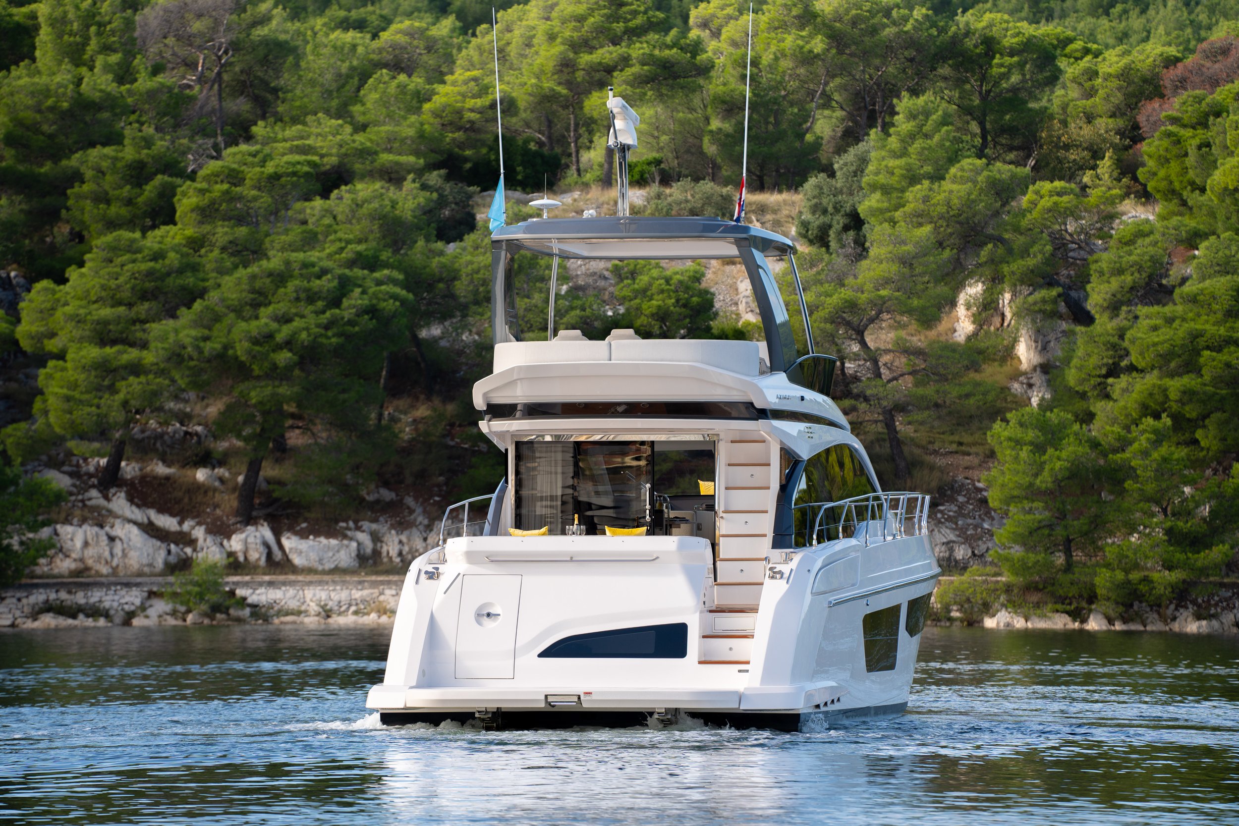 Azimut 53 Fly-127.jpg