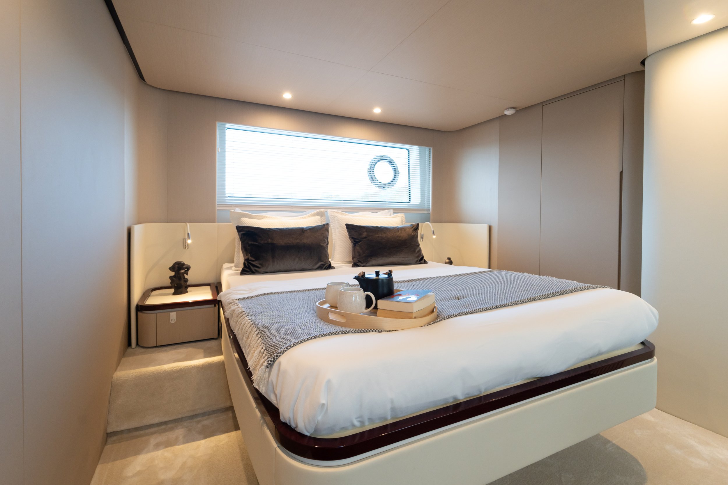 Azimut 68 - Donna-132.jpg