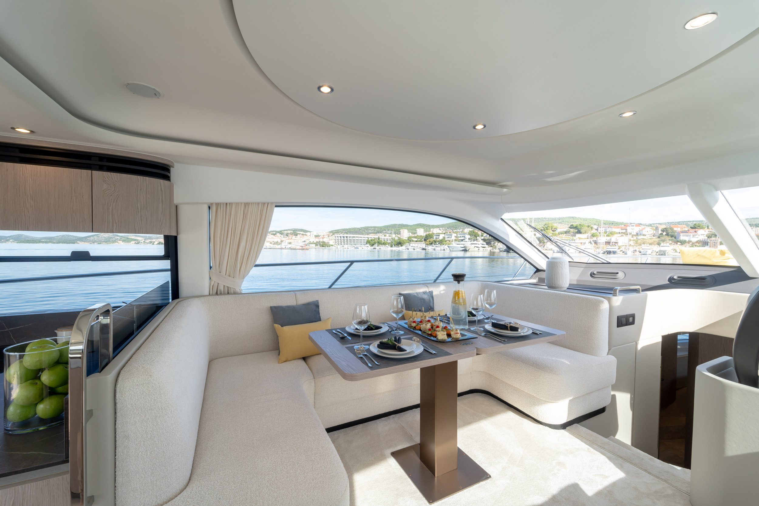 Azimut 53 Fly-159.jpg