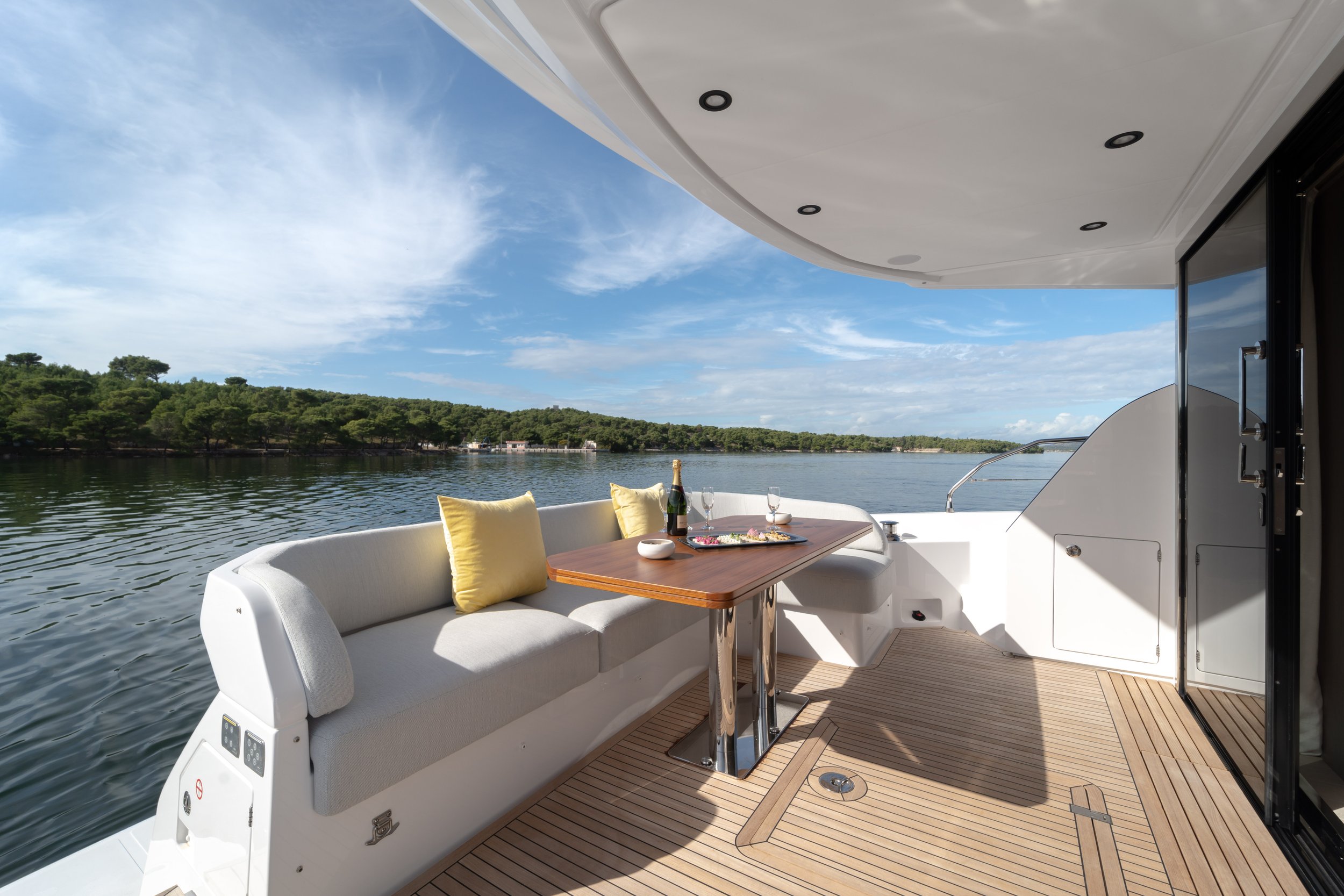 Azimut 53 Fly-168.jpg