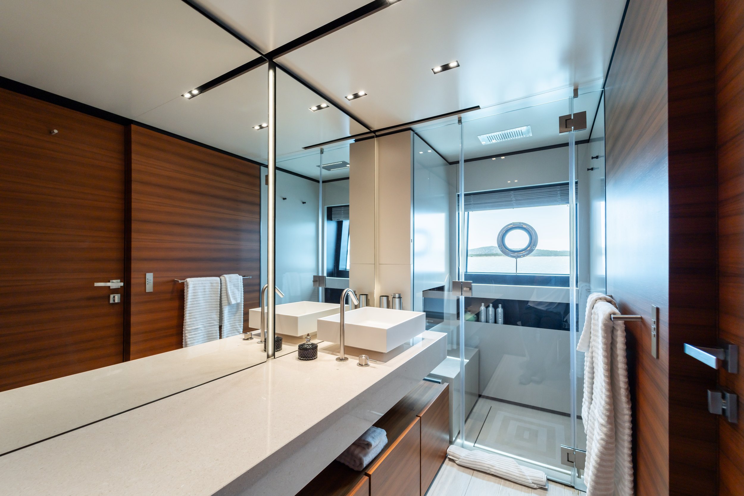 Navetta-33C-10.jpg