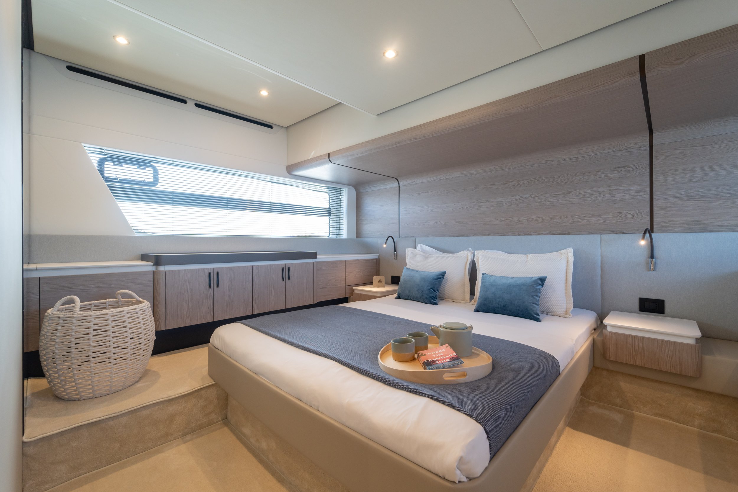 Azimut 53 Fly-146.jpg