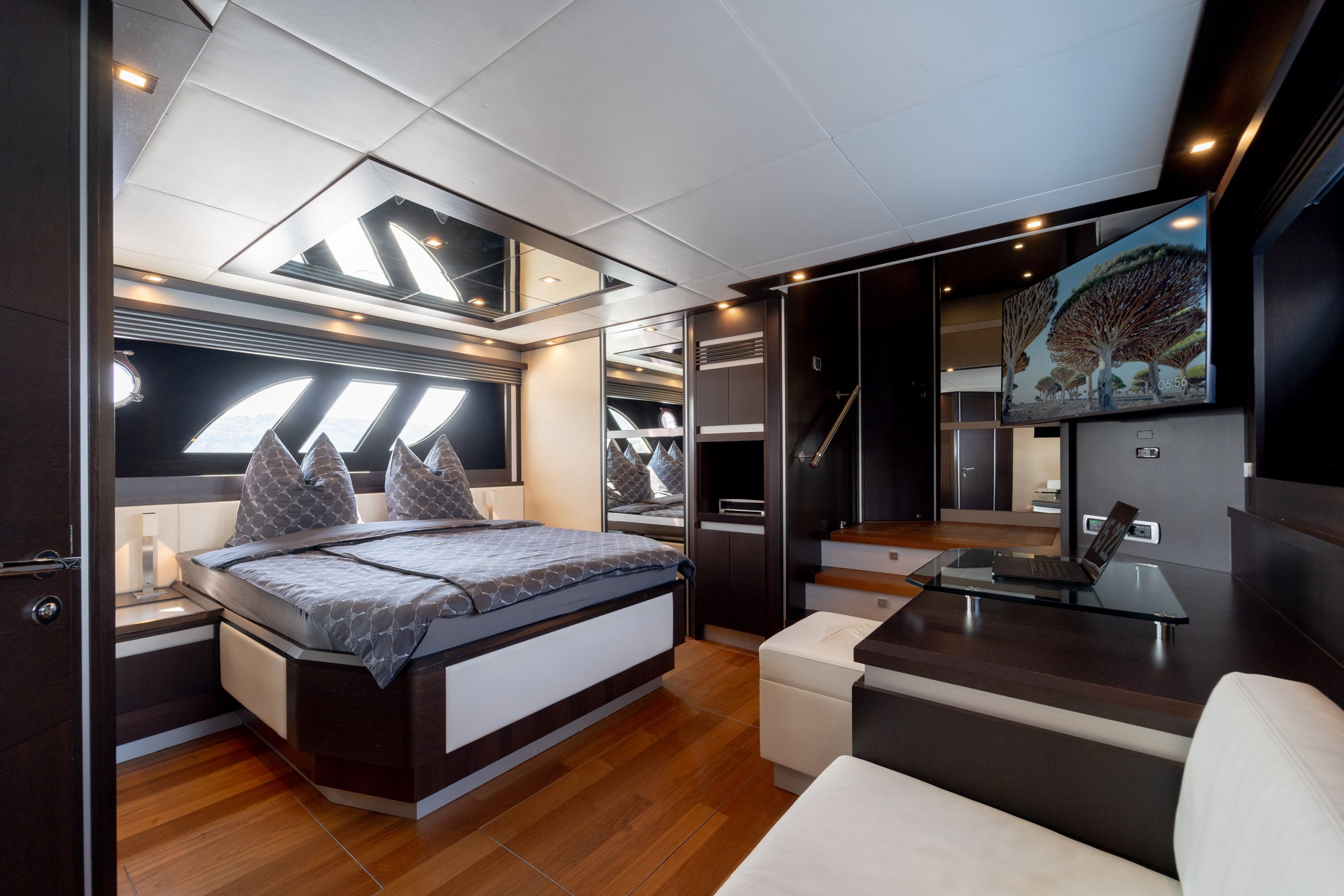 Dominator 62 - Skyfall-20.jpg
