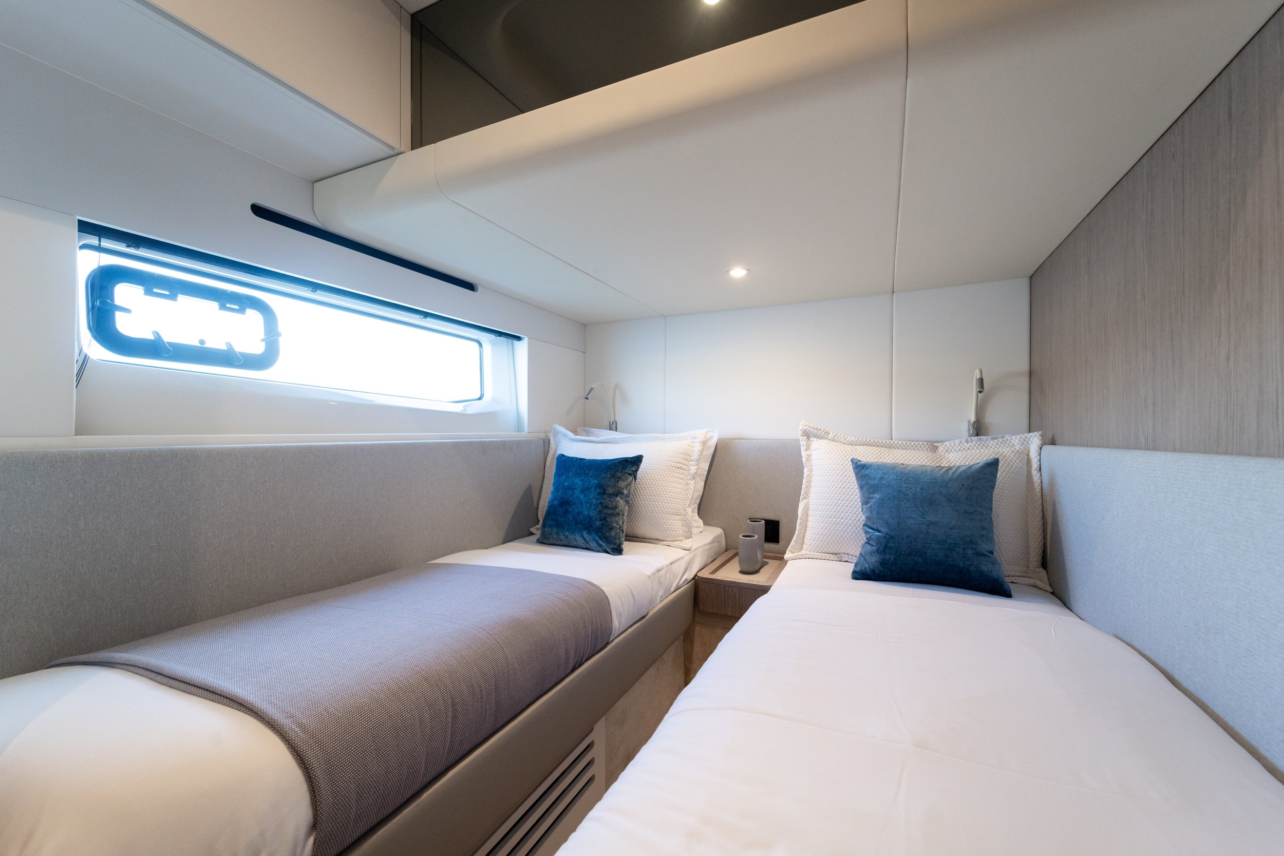 Azimut 53 Fly-140.jpg