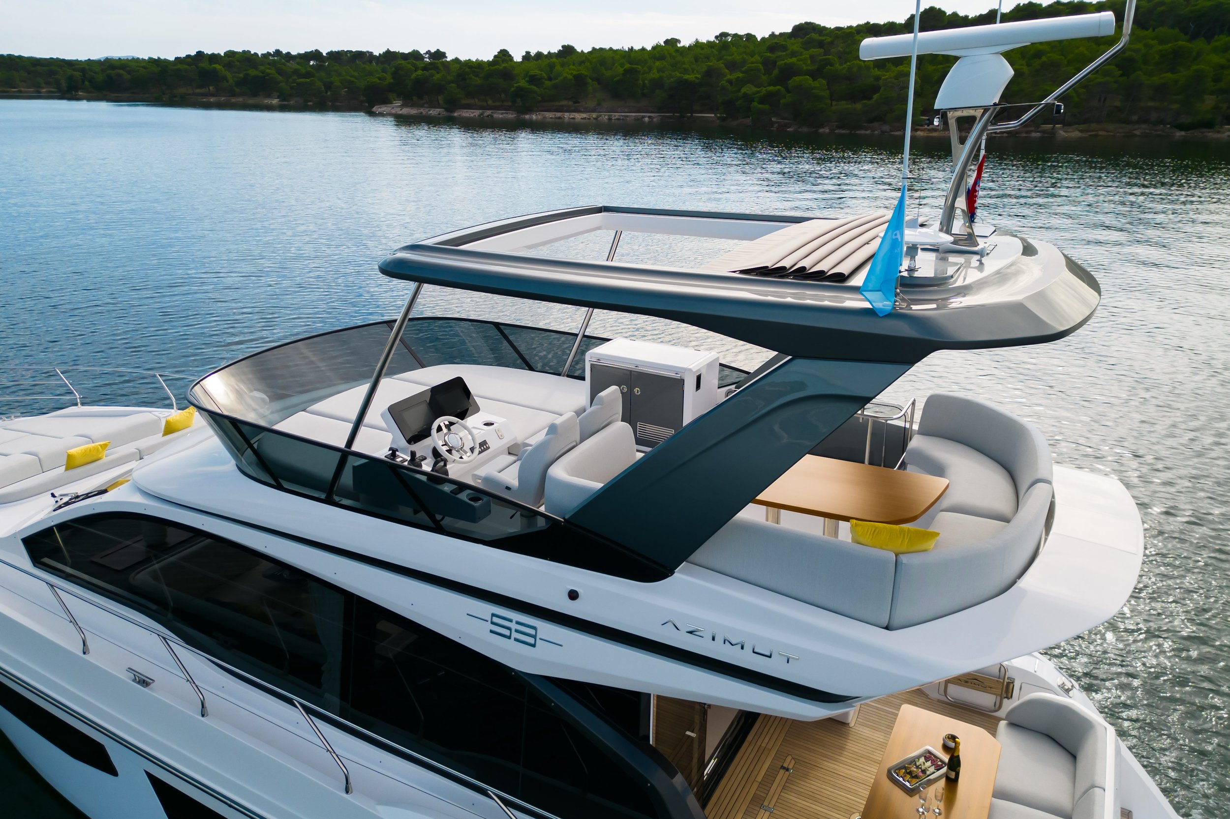 Azimut 53 Fly-110.jpg