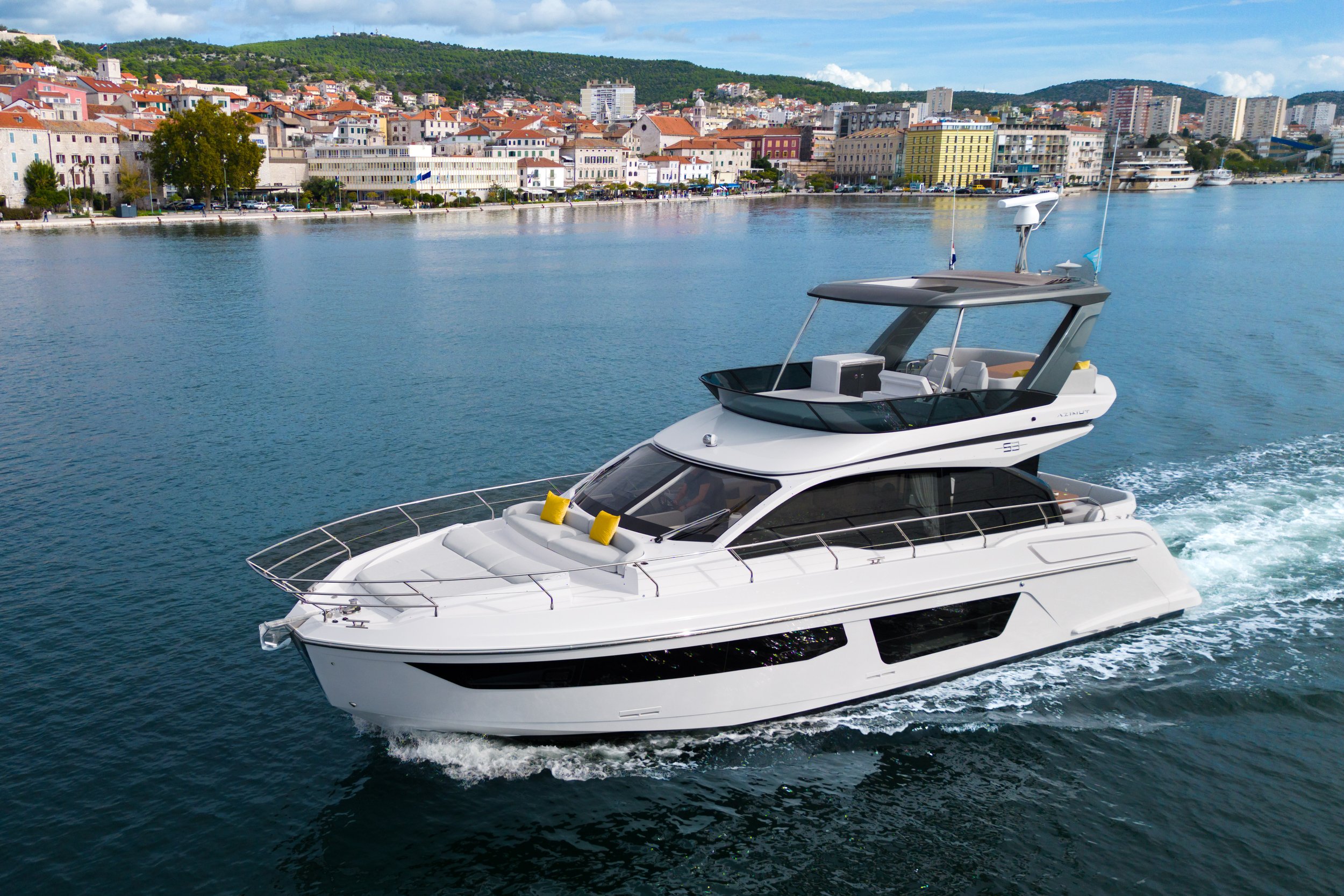 Azimut 53 Fly-194.jpg