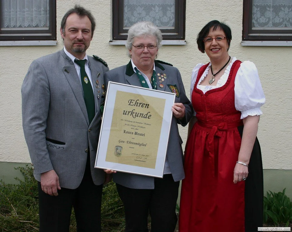 Ernennung von Laura Beutel zum Gauehrenmitglied des Ries-Gau Nördlingen