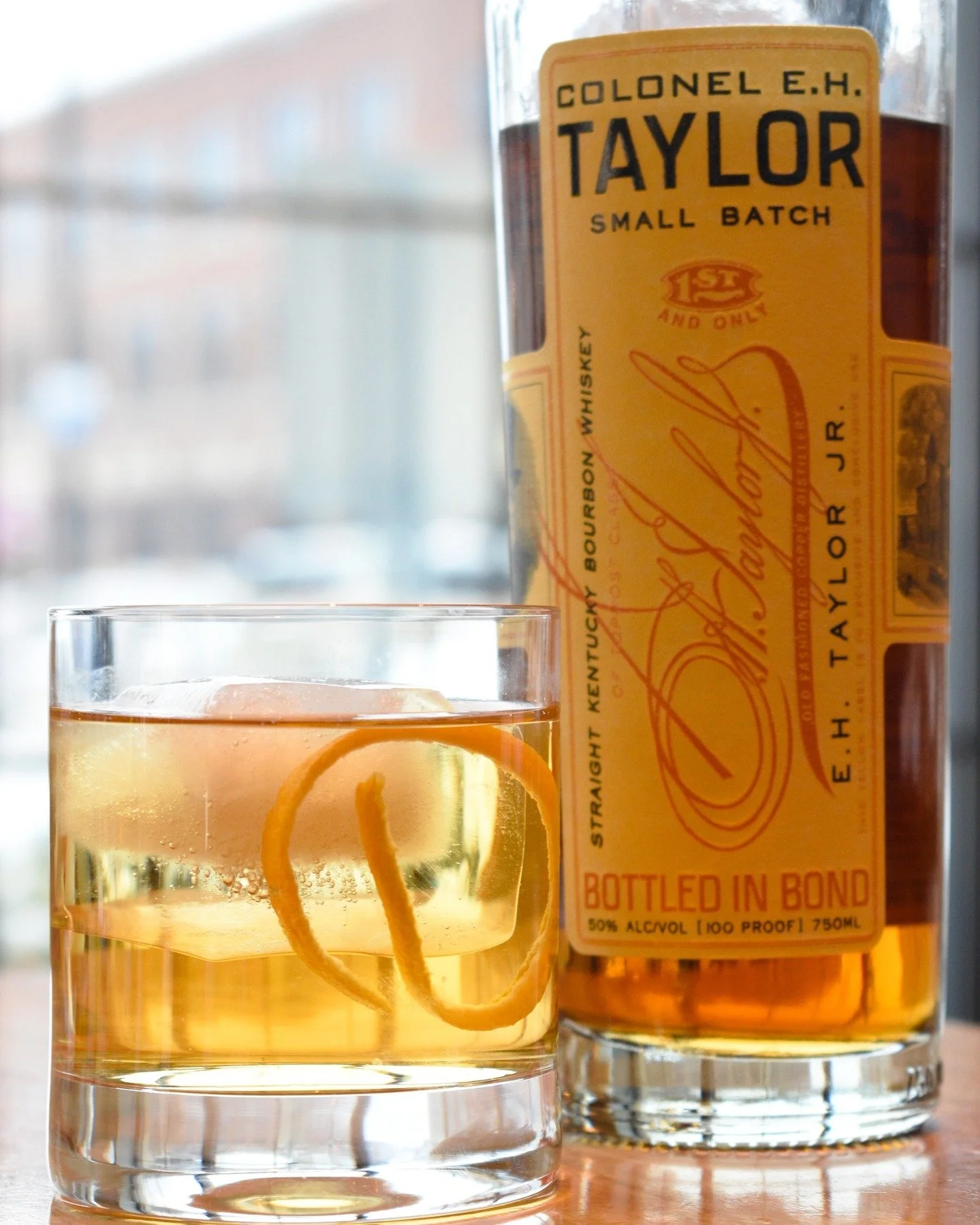 Baby it's cold outside, but darling this cocktail is warming me up!🔥 
&middot;
&middot;
The Barrel Racer will warm you right up. Grab a drink this weekend at Grappa!
&middot;
#grappafood #grappaeats #grapparoc #grappa #rochesterny #tasteny #cameraea