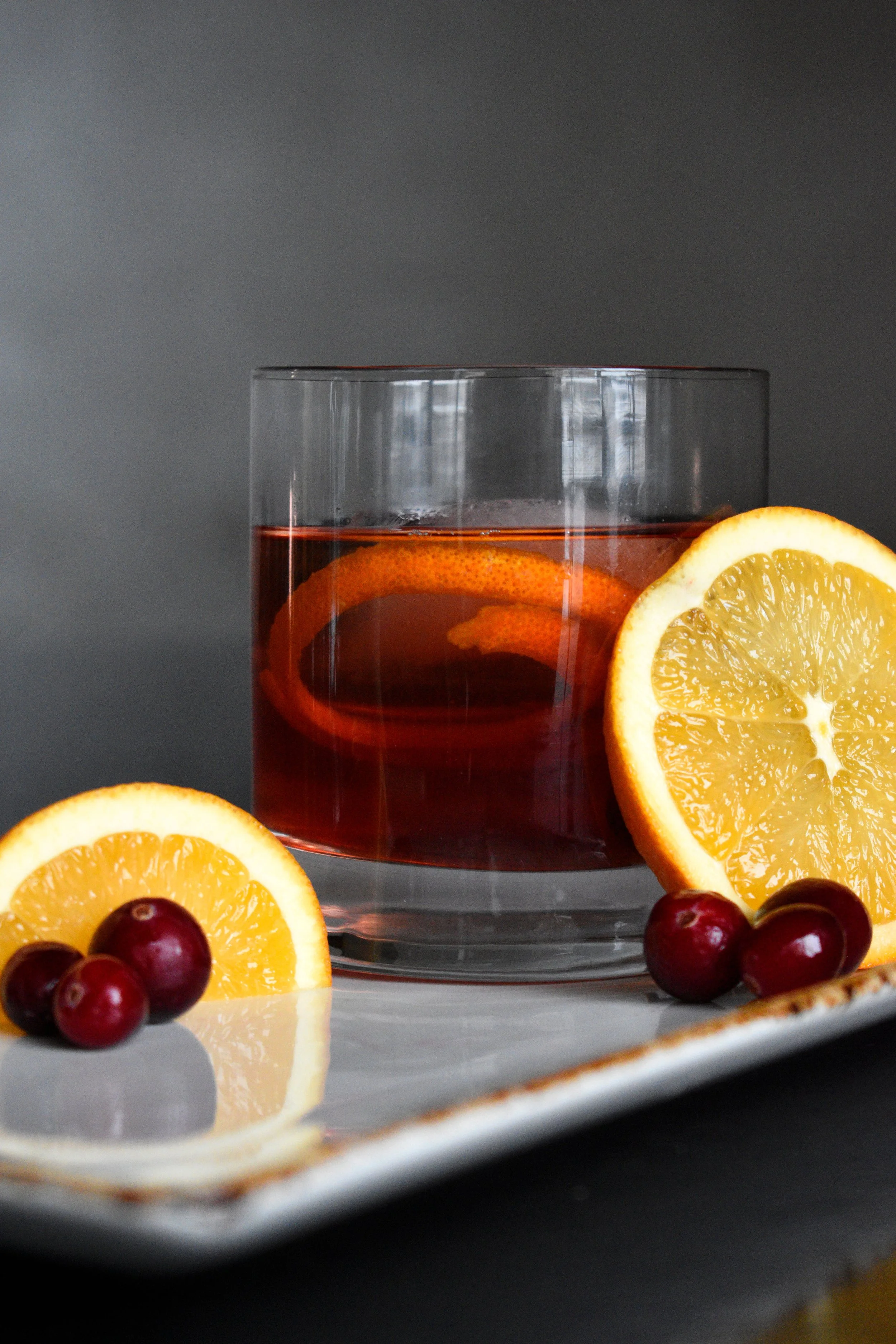 Negroni with orange slices