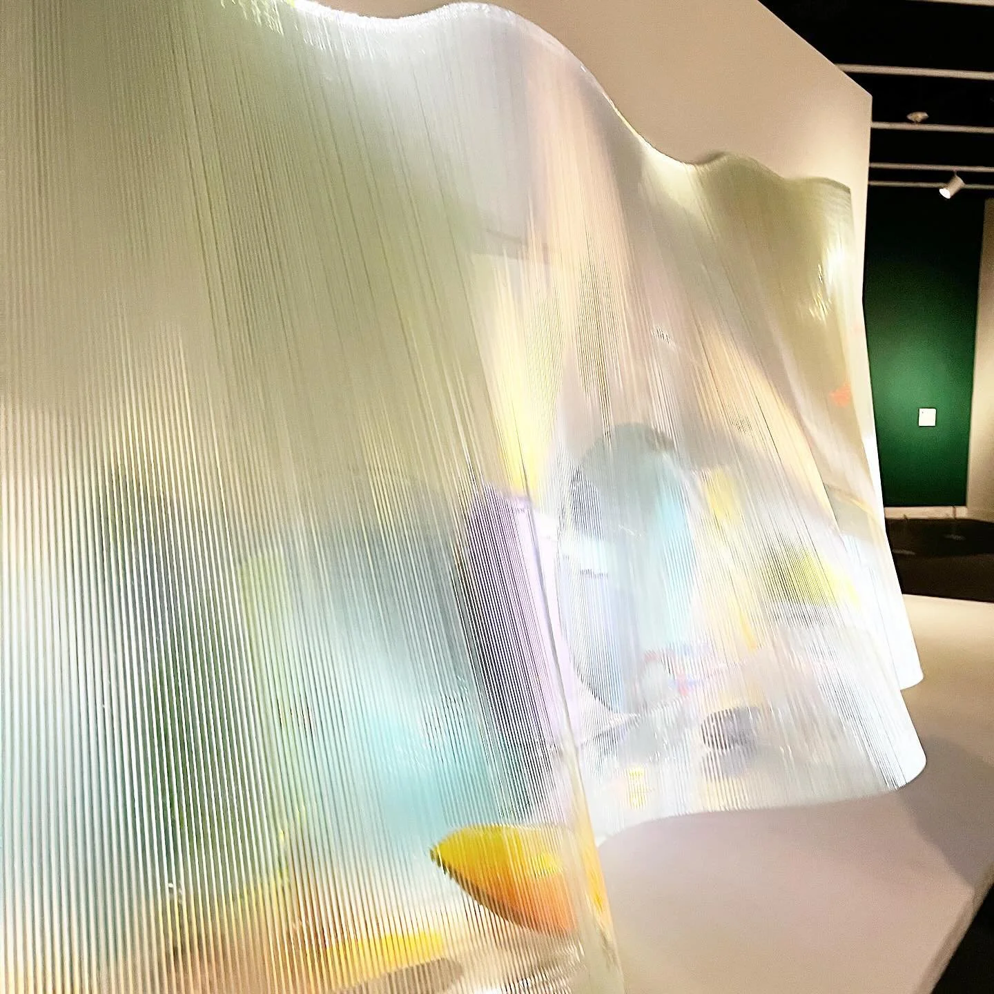 Studio walls like this with movable colors behind is sooo on our vision board for Elevenly House ✨