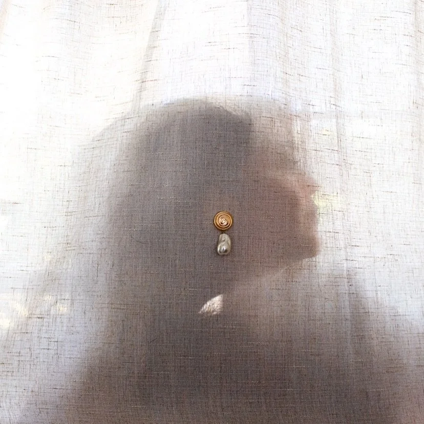 Elevenly House Photography!!
Being Creative + using Technology + making art is our motto 👏🏼

The season of gold, shimmering, shining, splendid ✨ 
Product photography for Jewelry, experimenting with portrait techniques, backlighting, shadows, silhou