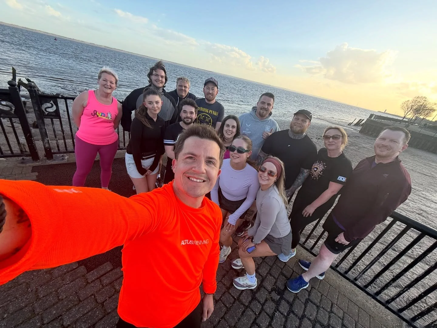 AHF MONDAY RUN CLUB ⚓️

A few more new faces tonight and some people popping their run club cherries 🍒 

I just feel honoured they decided to choose our group to run with. 

Thanks to everyone who came along 👊

See you next week.