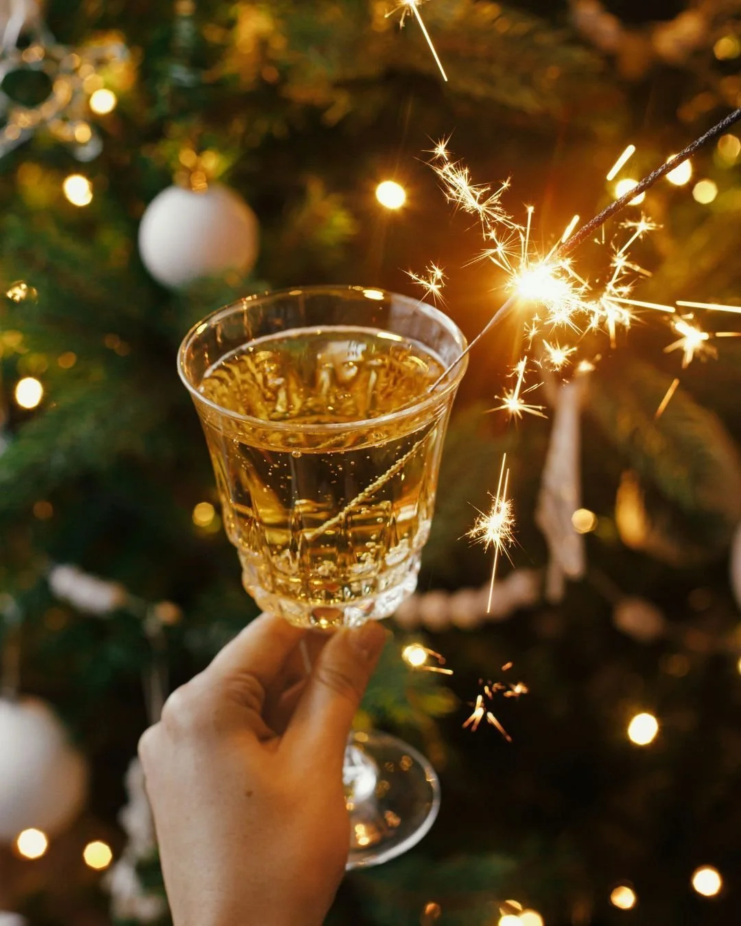 ✨ Savour the Pause ✨

The days between Christmas and New Year are perfect for slowing down, reflecting, and simply being present. At MoWell Bar, we celebrate these moments with mindful sips, calm mornings, and conscious connection.

🌿 Slow your rhyt