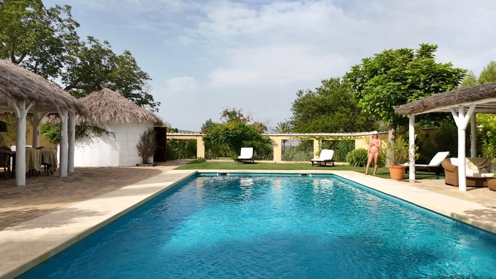 Luxurious solar heated swimming pool