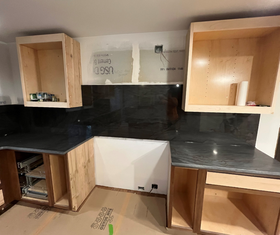 CIRRUS GRAY QUARTZITE