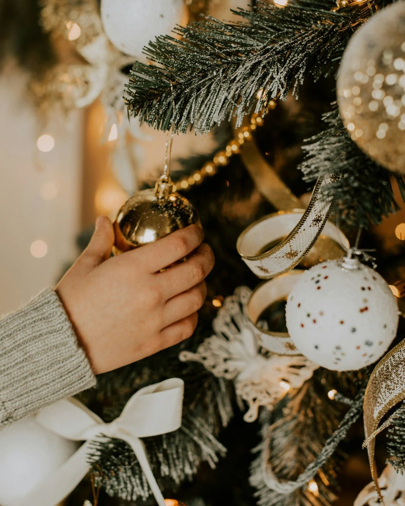 🎄 No&euml;l se respire&hellip; partout dans vos &eacute;tablissements 

Cette ann&eacute;e, faites vivre la magie de No&euml;l &agrave; vos clients et collaborateurs d&egrave;s qu&rsquo;ils franchissent vos portes. 
Chez SMW, nous cr&eacute;ons des 
