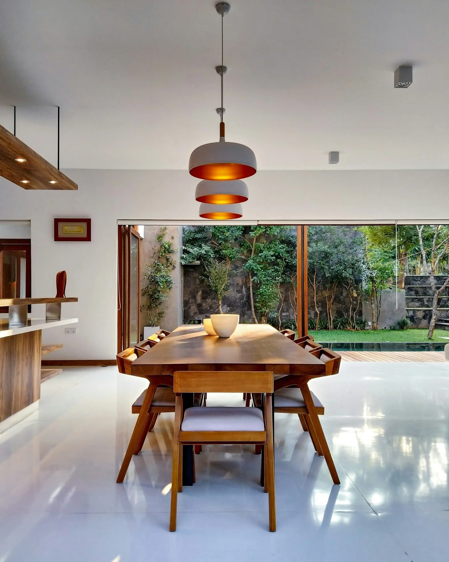 Offrez une signature olfactive &agrave; votre magasin de mobilier !

L&rsquo;achat de meubles ne se limite pas aux yeux : l&rsquo;odorat joue un r&ocirc;le essentiel dans l&rsquo;exp&eacute;rience client. Une atmosph&egrave;re parfum&eacute;e cr&eacu