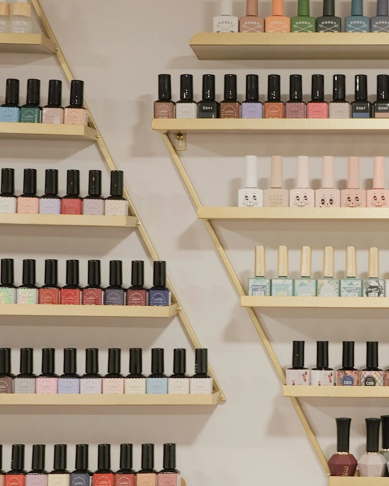 Dans un institut, chaque d&eacute;tail compte&hellip; et le parfum fait toute la diff&eacute;rence ✨ 

Offrez &agrave; vos clients une exp&eacute;rience sensorielle inoubliable d&egrave;s qu&rsquo;ils franchissent la porte. Une ambiance d&eacute;lica