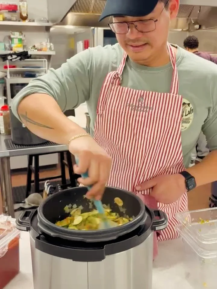 Did you know that our Friendship Kitchen often uses family recipes in our free weekly community meals. Do you have a favorite family recipe?
#GivingTuesday #LoveIsRealAndWeCanProveIt 
Find our Giving Tuesday Campaign in our bio!!