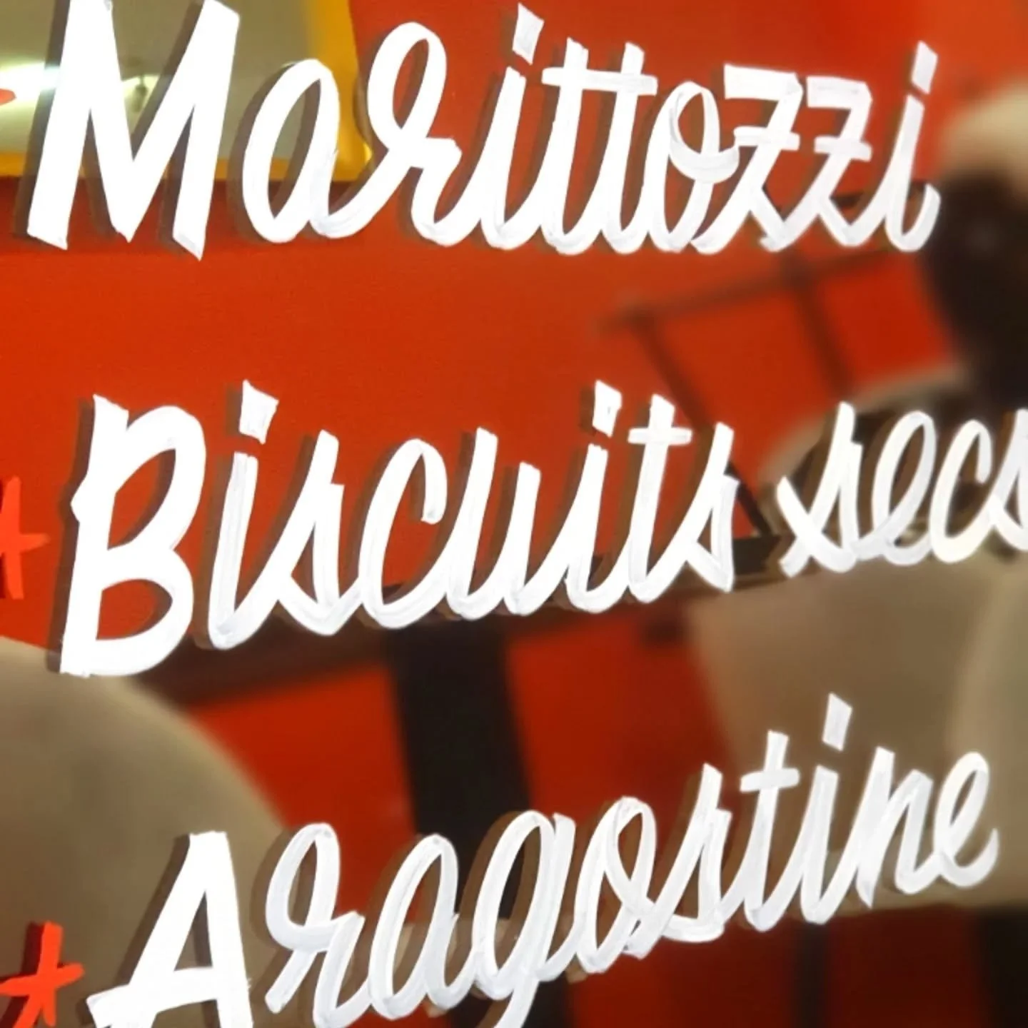Signal&eacute;tique interieure peinte sur mirroir.
Merci &agrave; toute l'&eacute;quipe pour ce super projet 🔥

Juin 2024, Marseille

#peintreenlettresmarseille
#enseignepeinte
#enseignemarseille
#brandingmarseille 
#devanturemarseille