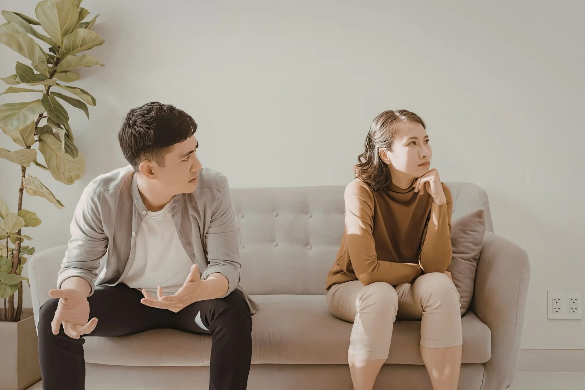 How Childhood Wounds Show Up in Adult Relationships