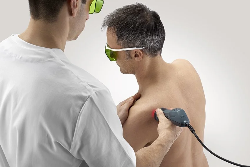 Mphi_in_use_shoulder.jpg