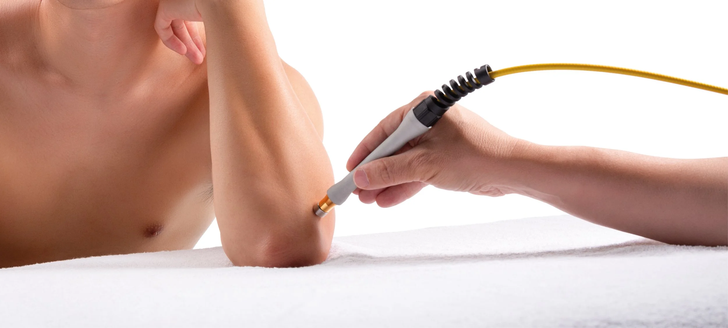 ASA Laser HIRO laserterapi udstyr behandler  underarm og albue med laser