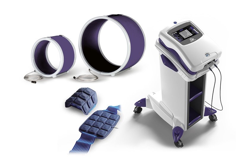 ASA PMT Q VET magnetoterapi fra ASAlaser med trolley, solenoide-applikatorer og Flexa Vet-applikatorer. Professionelt udstyr til pulserende elektromagnetisk behandling af dyr.